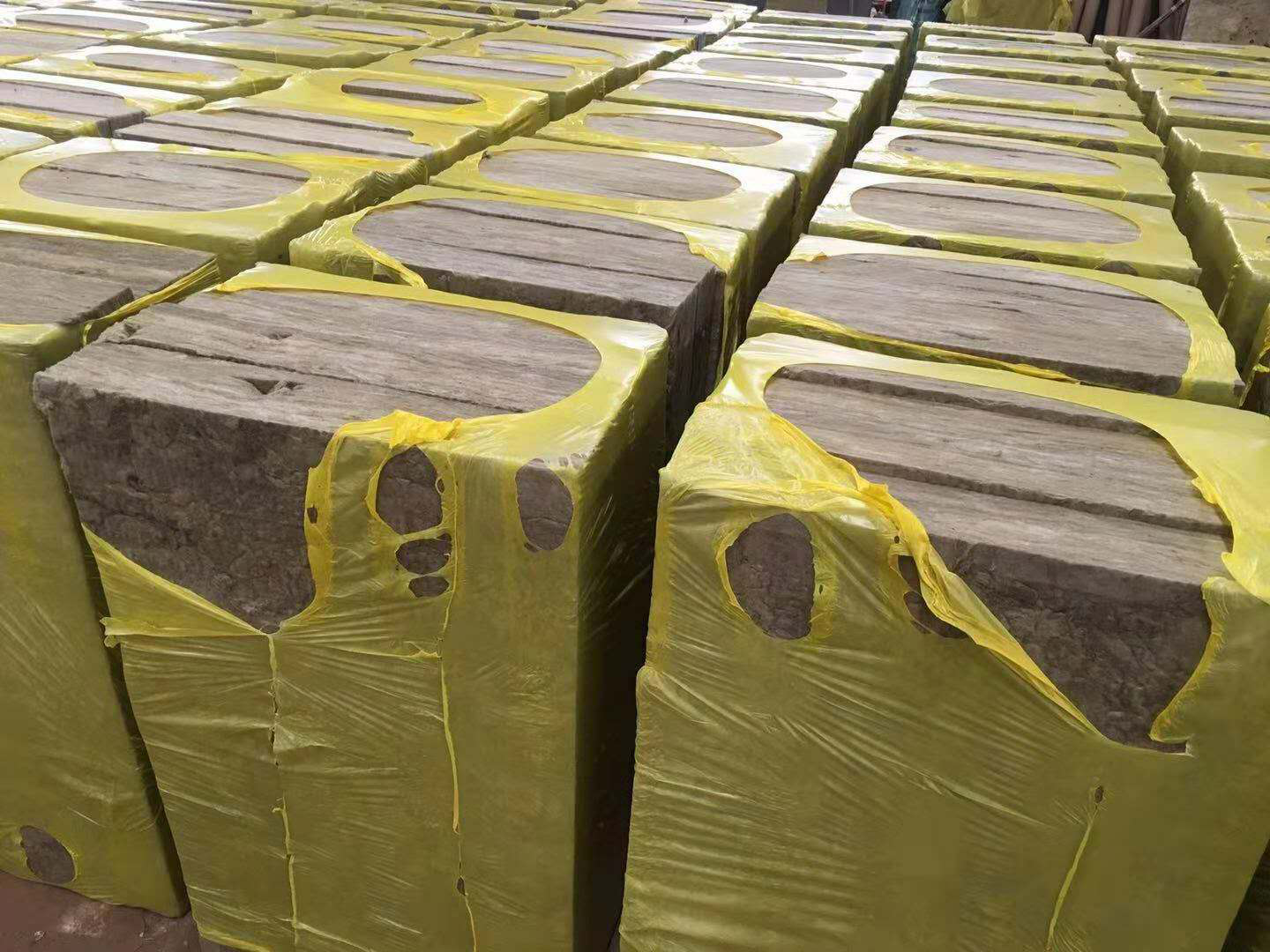 LDPE熱收縮膜為什么加碳酸鈣填充母料容易破